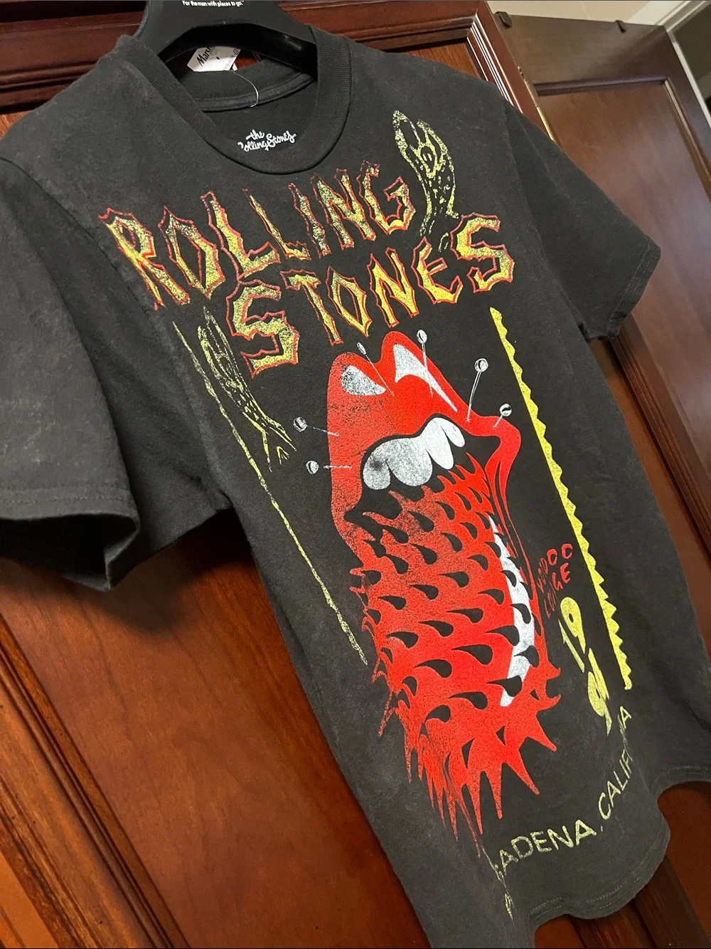 Brand New Rolling Stones Black T-Shirt with Red spiked Tongue & Yellow Graphics!